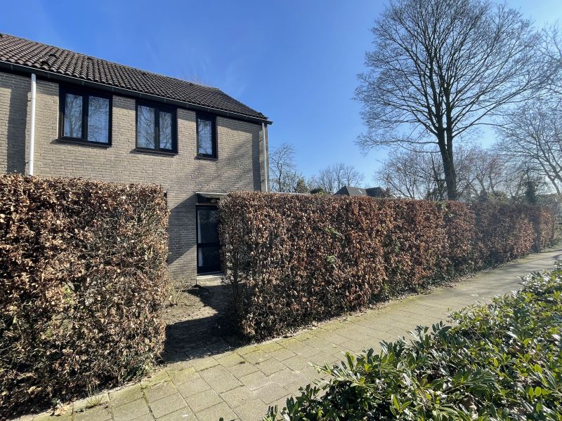 homes for rent on De Plank